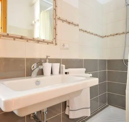 Maria